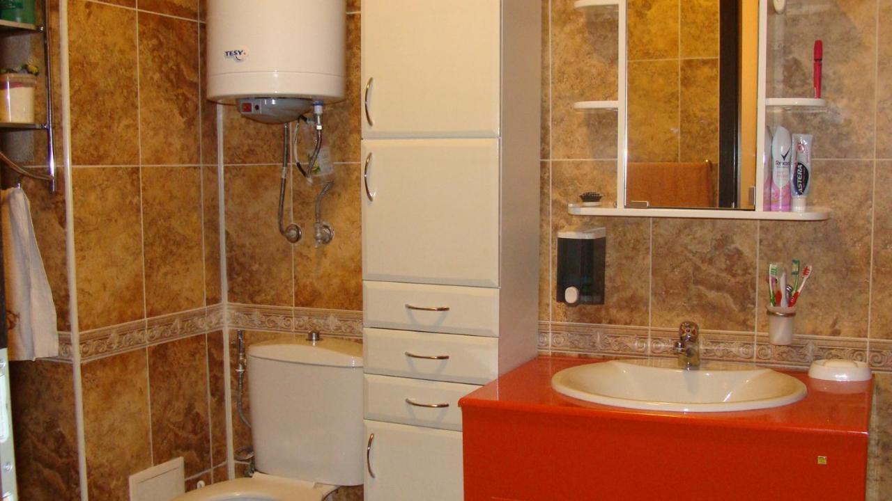 Admiral Apartments Golden Sands Room photo